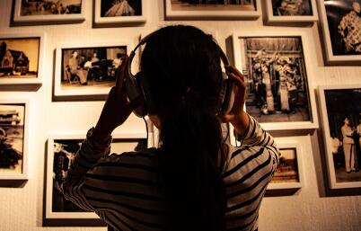 猫吟ASMR有声读物：定制化助眠音声【沉浸式场景×温柔耳语】