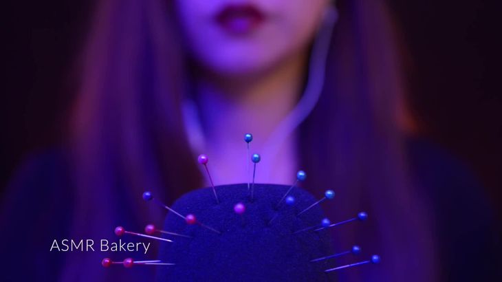 BRAIN-TINGLES-ASMR-Mic-Brushing-and-Scratching-(No-Talking)