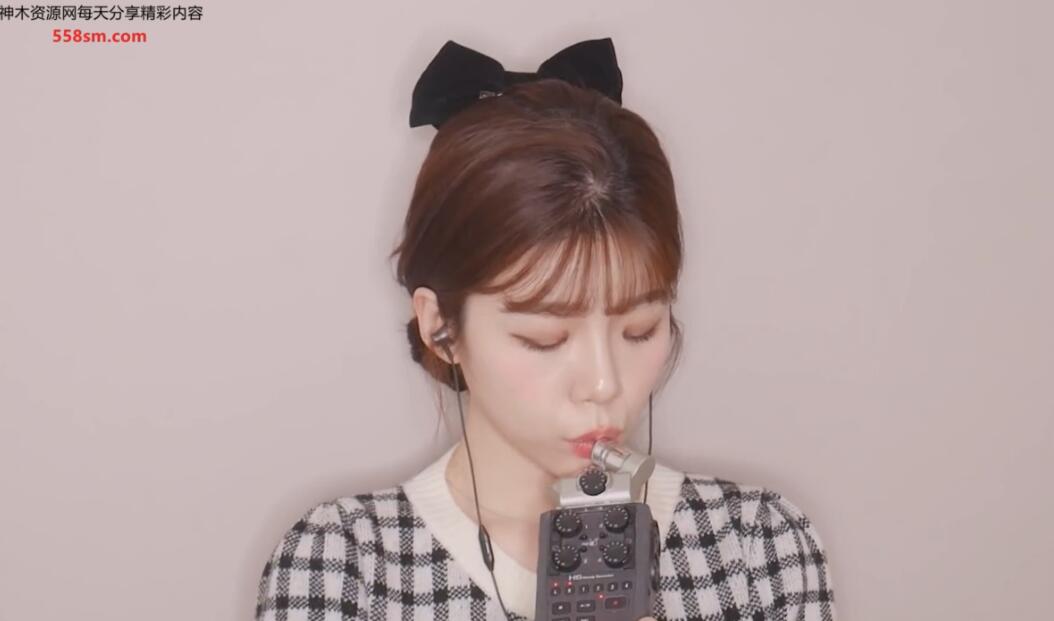yeonchu ASMR 助眠 ASMR  fast trigger words & nibbling mouth sounds