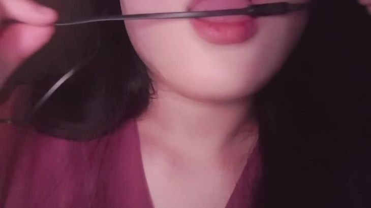 [수아-Su-a-ASMR]吃舔耳麦，口腔音，单声道